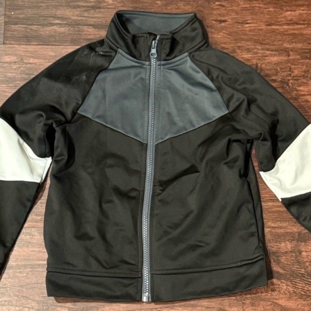 🔸Boy’s Athletic Track Jacket (Boy’s 4-5)🔸
